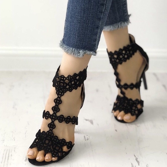 Black Hollowed Out Pumps - Picture 2 of 4